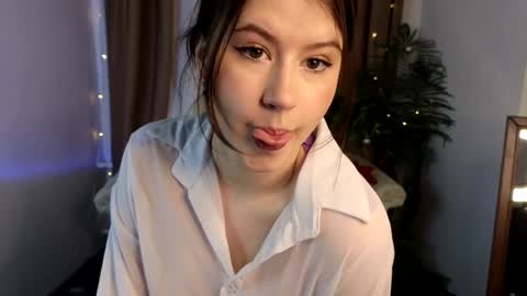 Vicki online show from 01-10-25, 02:45