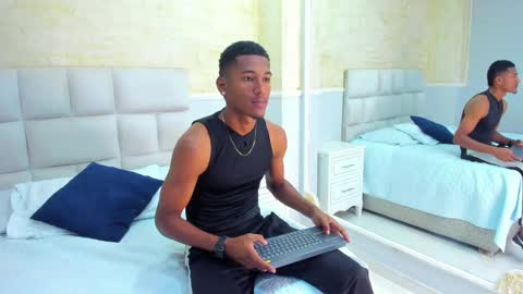 Snapshot of lexianddeker chatting on 09-20-25, 07:37 Lexi  Derek online show from 09-20-25, 07:37