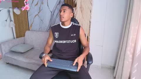 Lexi  Derek online show from 12-01-25, 05:29