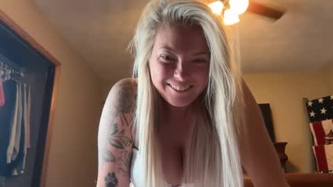 Snapshot of lexiblazing chatting on 06-24-26, 09:25 Lexi online show from 06-24-26, 09:25