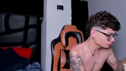 Lixie And Nte online show from 01-22-25, 05:26