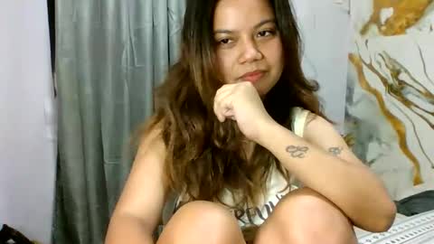 LEXIE online show from 04-20-26, 05:59