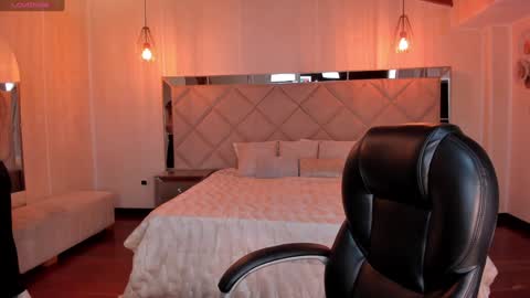 Snapshot of lexiewayne chatting on 12-23-24, 08:14 Lexie online show from 12-23-24, 08:14