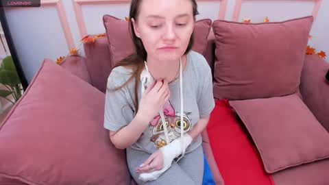 Lexi online show from 10-27-25, 06:39