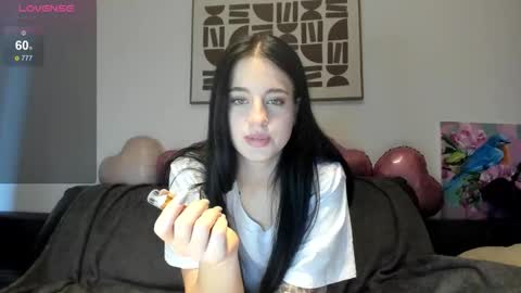 Snapshot of lexisinnn chatting on 11-27-25, 08:16 Lexi online show from 11-27-25, 08:16