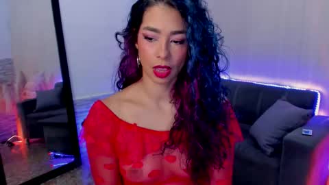 Snapshot of lexy_fox2 chatting on 09-21-25, 02:02 Lexy online show from 09-21-25, 02:02