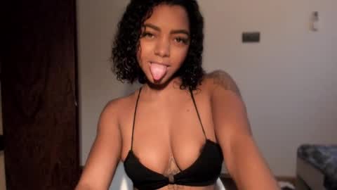 Snapshot of lexy_squirt_queen chatting on 12-18-25, 02:23 LEXY - Independent account online show from 12-18-25, 02:23