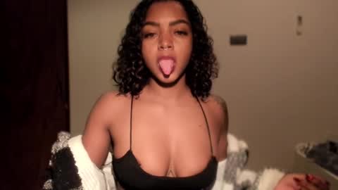 Snapshot of lexy_squirt_queen chatting on 12-21-25, 07:10 LEXY - Independent account online show from 12-21-25, 07:10