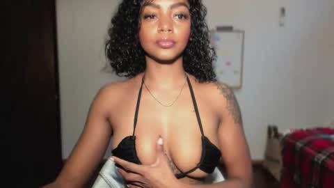 Snapshot of lexy_squirt_queen chatting on 02-04-26, 01:17 LEXY - Independent account online show from 02-04-26, 01:17