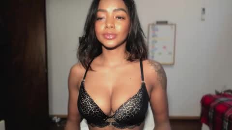 Snapshot of lexy_squirt_queen chatting on 02-09-26, 02:10 LEXY - Independent account online show from 02-09-26, 02:10