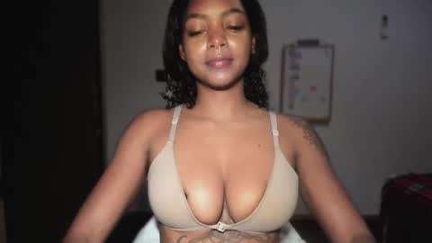 Snapshot of lexy_squirt_queen chatting on 02-15-26, 05:42 LEXY - Independent account online show from 02-15-26, 05:42