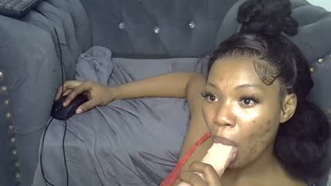 Snapshot of lexybonyy chatting on 06-18-26, 09:14 Lexy online show from 06-18-26, 09:14