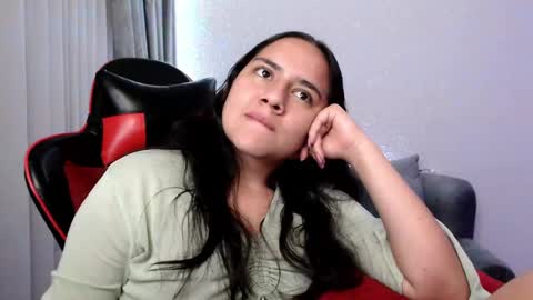 Snapshot of lexydavis chatting on 12-19-24, 11:25 Lexy Davis online show from 12-19-24, 11:25
