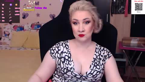 Snapshot of lexygold chatting on 01-04-25, 01:53 Lexy online show from 01-04-25, 01:53
