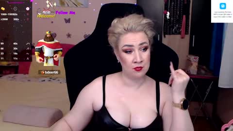 Snapshot of lexygold chatting on 02-08-25, 04:14 Lexy online show from 02-08-25, 04:14