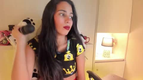 Snapshot of lexyquinn_ chatting on 03-22-26, 04:05 L I A online show from 03-22-26, 04:05