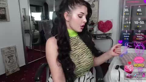 Snapshot of lexyrene chatting on 09-29-25, 07:51 Adina online show from 09-29-25, 07:51