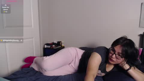 Snapshot of lexyvalentine chatting on 02-23-26, 08:28 Mai online show from 02-23-26, 08:28