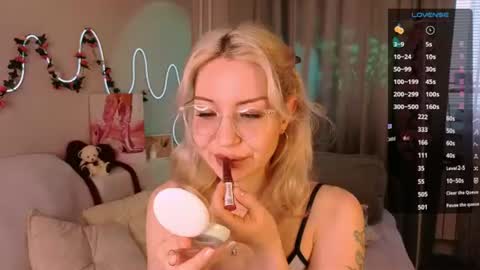 Lily online show from 07-09-26, 07:23