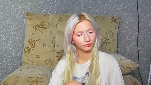 Leya online show from 09-15-25, 09:09