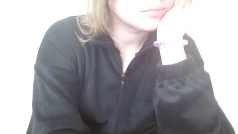 Snapshot of leyla_le chatting on 04-28-26, 05:45 Leyla online show from 04-28-26, 05:45