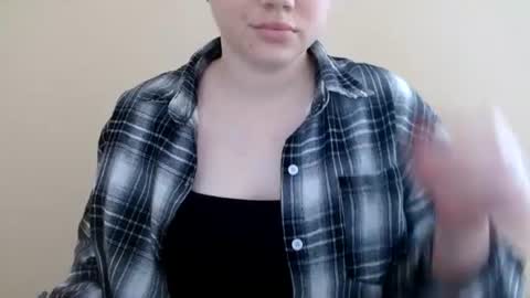 Snapshot of leyla_le chatting on 06-19-26, 06:07 Leyla online show from 06-19-26, 06:07