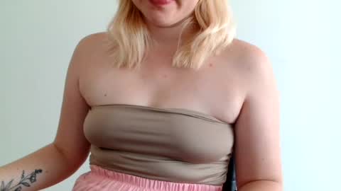 Leyla online show from 08-04-26, 05:54