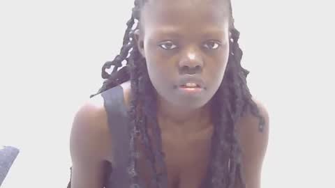 laylani69 online show from 07-26-26, 05:42
