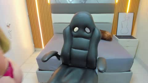   online show from 09-30-25, 12:54