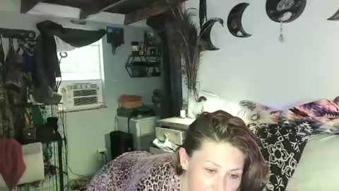 Snapshot of lezbeehonest100 chatting on 09-16-25, 10:44 Olive Pena online show from 09-16-25, 10:44