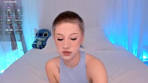 Lisa online show from 10-11-25, 04:22