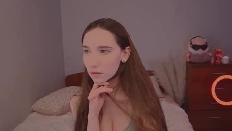 Snapshot of lezyliza chatting on 11-30-25, 08:13 Liza online show from 11-30-25, 08:13