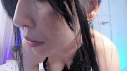 Snapshot of li_baby chatting on 02-25-26, 06:01 Shaya MILKY BOOBS online show from 02-25-26, 06:01