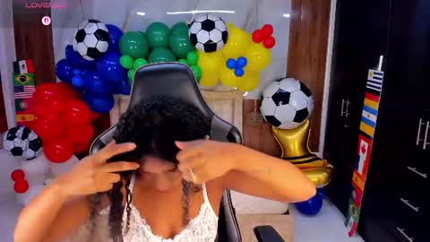 Snapshot of lia_16_ chatting on 06-25-26, 11:04 lia_16_ online show from 06-25-26, 11:04