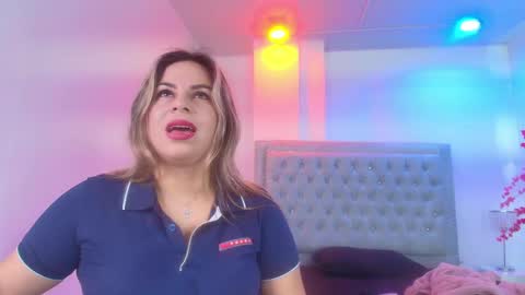 Lia  online show from 05-27-26, 04:09