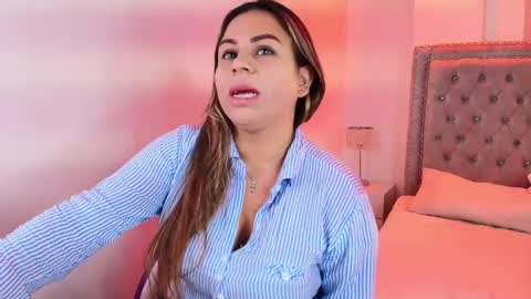 Lia  online show from 06-05-26, 03:57