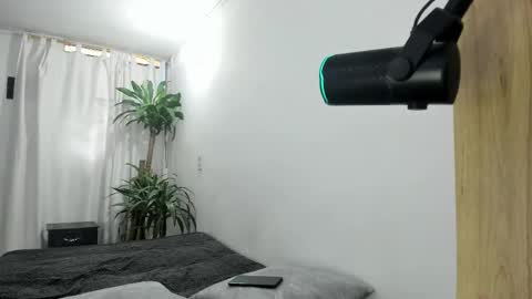 Lia y Felipe --  online show from 11-30-25, 08:24