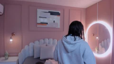 Liss 3 online show from 11-25-25, 10:04