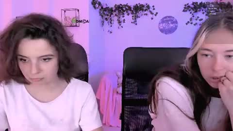Snapshot of lia_dream_ chatting on 07-11-26, 08:39 lia_dream_ online show from 07-11-26, 08:39