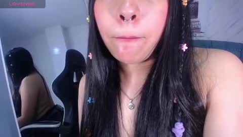 Snapshot of lia_harper_t chatting on 05-08-26, 09:09 lia_harper_t online show from 05-08-26, 09:09