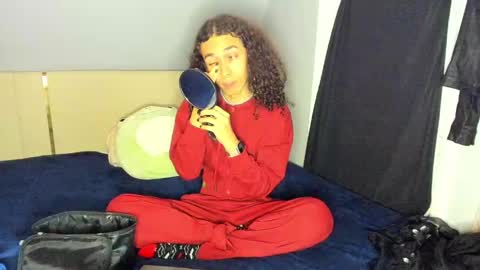 Snapshot of lia_hdz chatting on 11-19-25, 08:25 Kabroncita online show from 11-19-25, 08:25