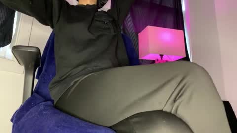 Snapshot of lia_hdz chatting on 04-22-26, 01:45 Kabroncita online show from 04-22-26, 01:45