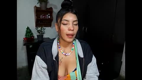 Lia online show from 12-21-24, 03:47