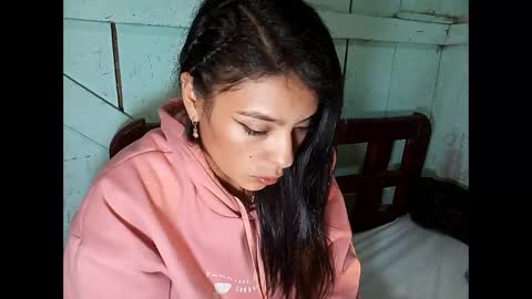 Lia online show from 12-30-24, 11:06