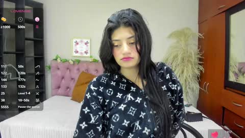Snapshot of lia_keen chatting on 12-28-24, 08:15 lia online show from 12-28-24, 08:15