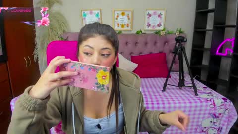 Snapshot of lia_keen chatting on 09-25-25, 01:26 lia online show from 09-25-25, 01:26