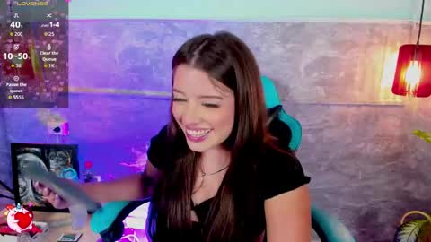 Snapshot of lia_little18 chatting on 10-27-25, 04:16 lia_little18 online show from 10-27-25, 04:16