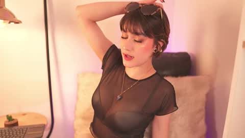 Snapshot of lia_mackenzie chatting on 01-07-26, 05:15 liaa online show from 01-07-26, 05:15