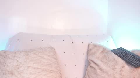 Snapshot of lia_mackenzie chatting on 02-05-26, 12:37 liaa online show from 02-05-26, 12:37