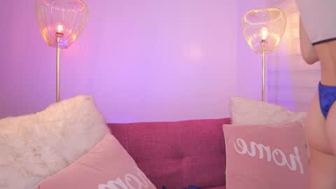 Snapshot of lia_mackenzie chatting on 06-14-26, 02:30 liaa online show from 06-14-26, 02:30